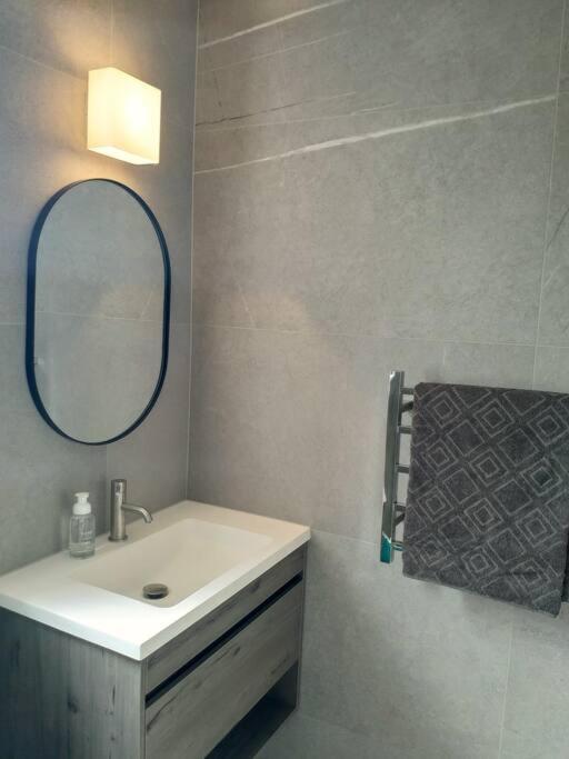 Xspot Medlands Beach House - Ocean Views - Short Stroll To The Beach Buitenkant foto